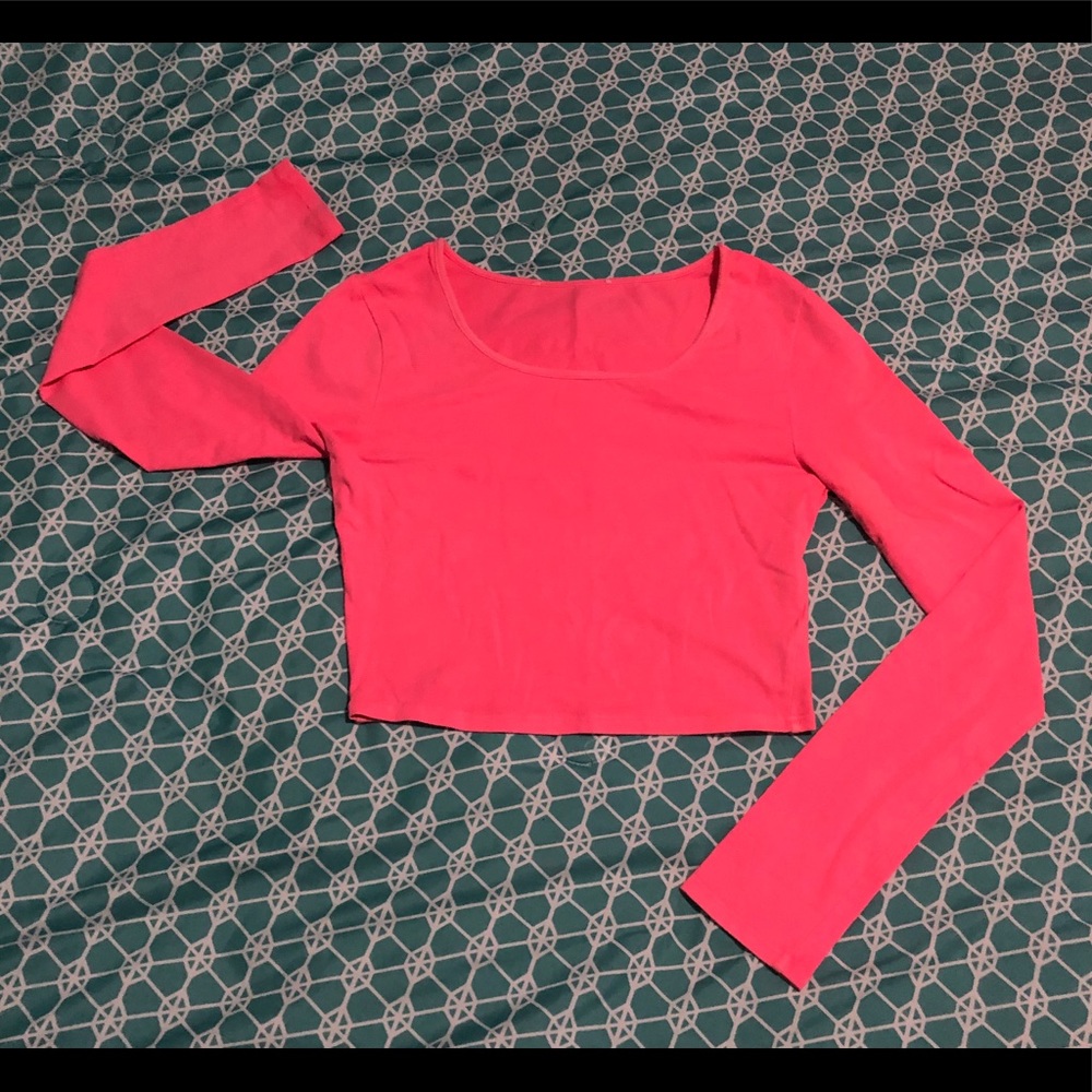 BRIGHT pink croptop!